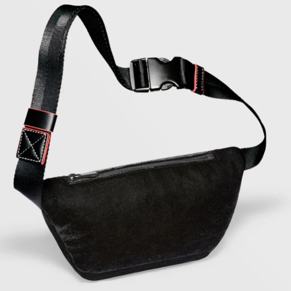 NWT Caraa X Free People Black Velvet Fabrication Sling Belt Bag Fanny Pack Small - Picture 2 of 7